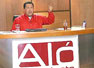 Chávez congela relaciones con Colombia