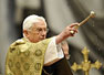 El Papa exhorto a católicos a honrar a difuntos con "plegaria"