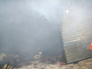 Incendio parcial anoche en el mercado Iván Montenegro sofocado