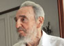 Castro se nota un poco mejor de salud, según una foto