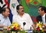 Zelaya impulsa estrategias para retomar presidencia de Honduras