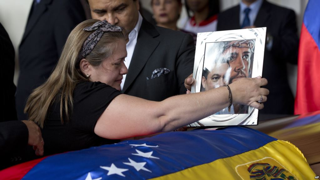 Aseguran que se suicidó el detenido por el atentado a Maduro
