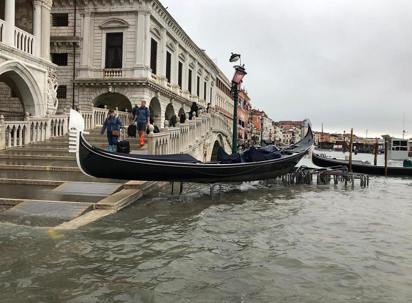 Increíble Pero Casas Se Inundan En Venecia