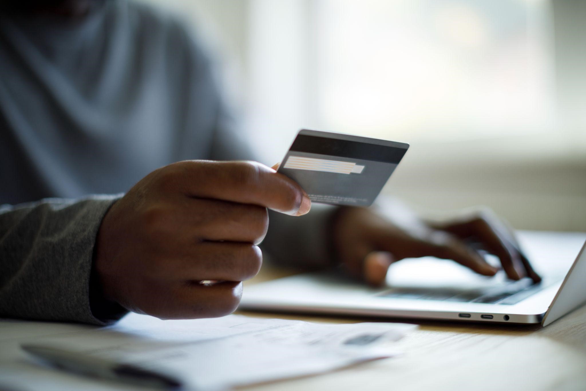 Adquirir tarjetas de crédito en línea gratis | Guía completa