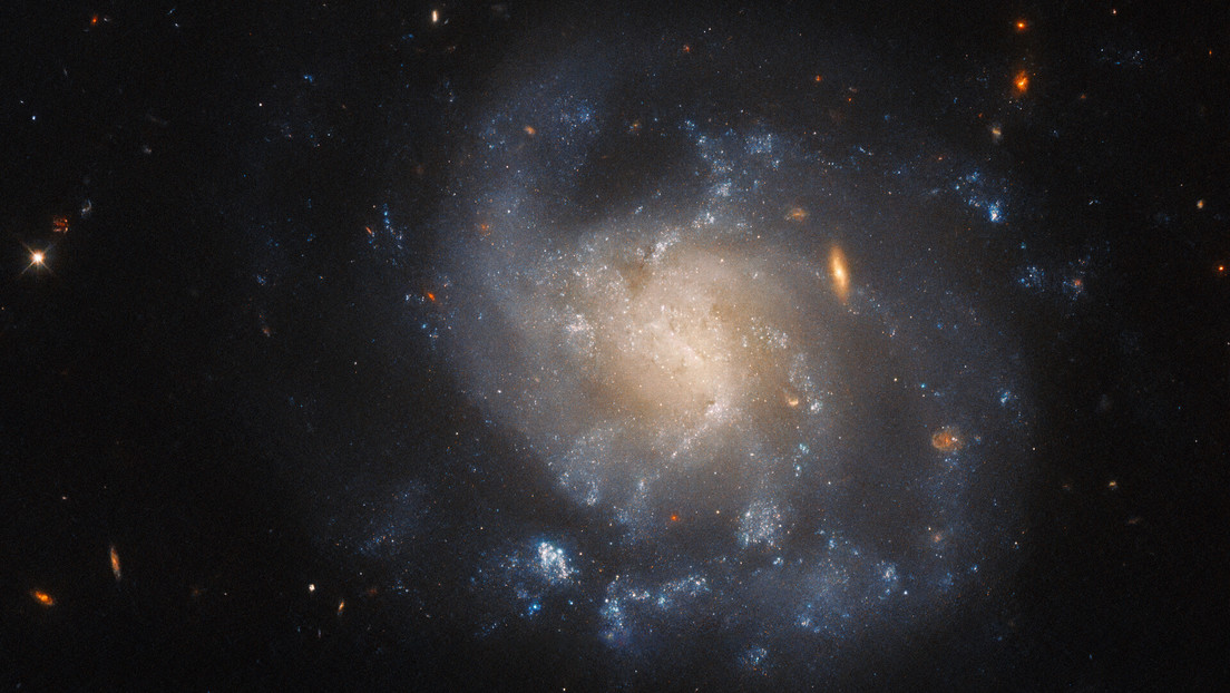 El Hubble capta una galaxia solitaria a 150 millones de años luz de la Tierra El Hubble capta una galaxia solitaria a 150 millones de años luz de la Tierra