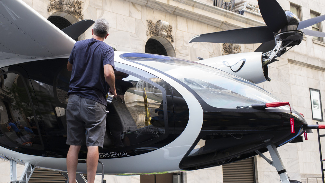 Según los responsables del proyecto, anunciado conjuntamente por el gobernador de Ohio, Mike DeWine, y la firma, la instalación estará en el Aeropuerto Internacional de Dayton. Fabricarán cientos de taxis voladores eléctricos con velocidades de hasta 320 km/h en EE.UU.