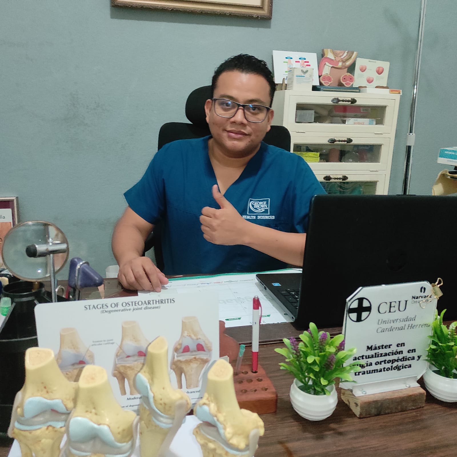 Médico ortopedista de calidad les espera en León Médico ortopedista de calidad les espera en León
