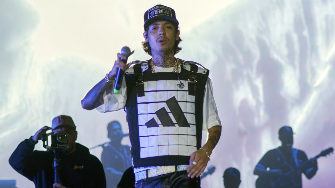 Multa millonaria a un cantante de 'corridos tumbados' por repertorio en un concierto en México Multa millonaria a un cantante de 'corridos tumbados' por repertorio en un concierto en México