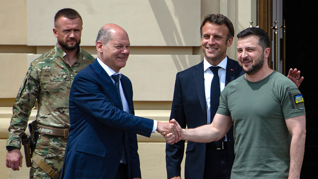 "Prometen dinero que no existe": Eurodiputado polaco cree que Zelenski cayó en el farol de Macron y Scholz "Prometen dinero que no existe": Eurodiputado polaco cree que Zelenski cayó en el farol de Macron y Scholz