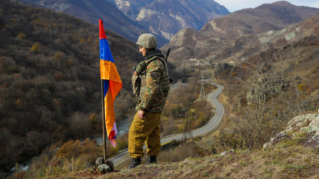 Putin: Armenia reconoció de facto la soberanía de Azerbaiyán sobre Nagorno Karabaj