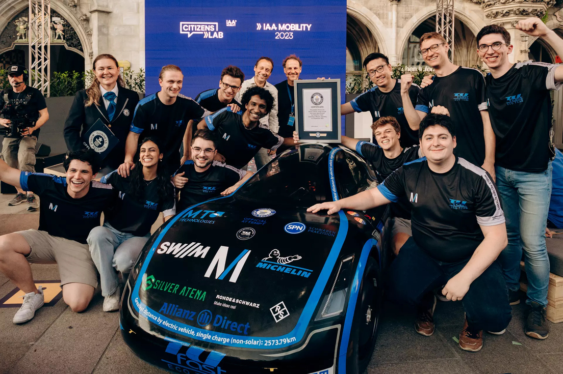 Un equipo de estudiantes construye un coche eléctrico que bate el récord mundial de autonomía Un equipo de estudiantes construye un coche eléctrico que bate el récord mundial de autonomía