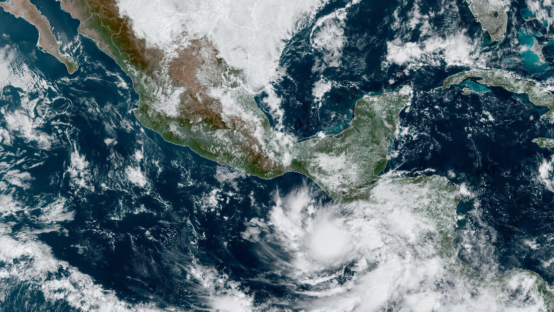 La tormenta tropical Pilar deja 2 muertos en El Salvador y amenaza a otros países de Centroamérica