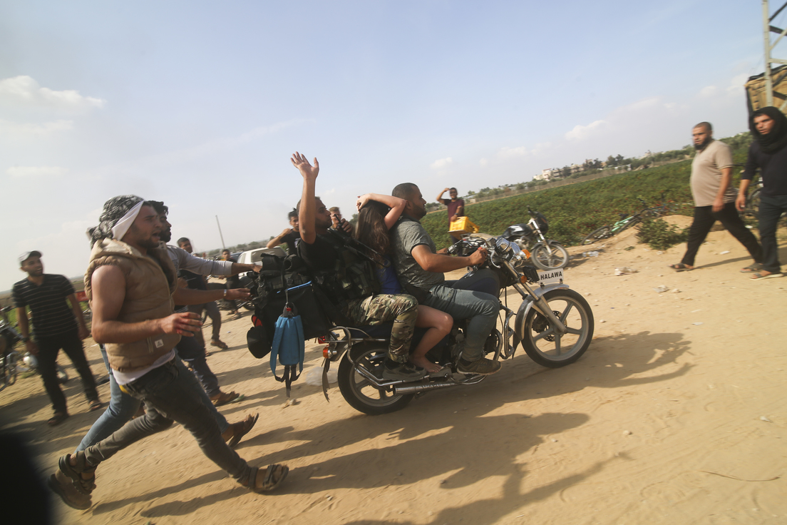 ¿Qué se sabe sobre los rehenes capturados por Hamás en Israel? ¿Qué se sabe sobre los rehenes capturados por Hamás en Israel?