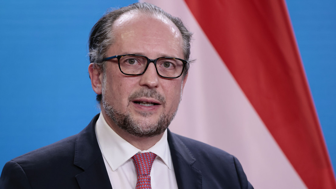 Austria advierte a la UE de no ver a Ucrania a través de "lentes de color rosa"