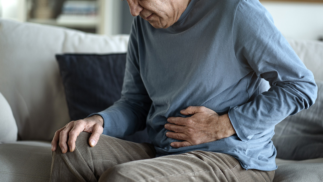 Intenta suicidarse tras consultar síntomas en Internet y autodiagnosticarse un cáncer de colon Intenta suicidarse tras consultar síntomas en Internet y autodiagnosticarse un cáncer de colon