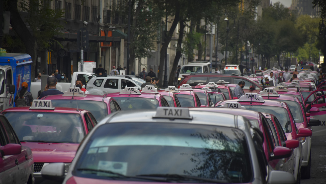 Taxista cobra 1.000 dólares a una modelo colombiana en la Ciudad de México Taxista cobra 1.000 dólares a una modelo colombiana en la Ciudad de México