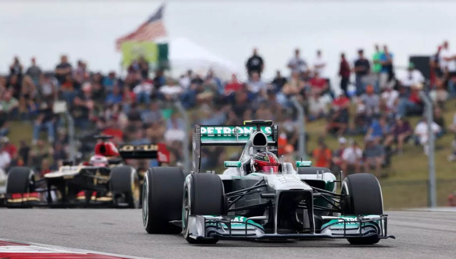 Venden un coche de carreras de F1 de Lewis Hamilton por una suma récord