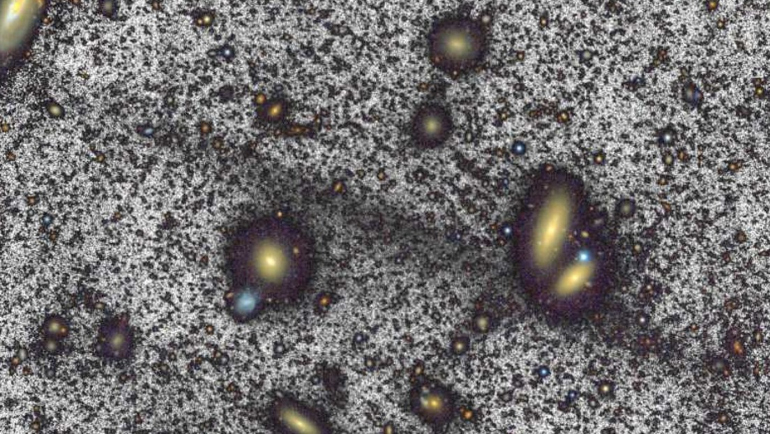 Detectan una corriente de estrellas entre galaxias 10 veces más larga que la Vía Láctea