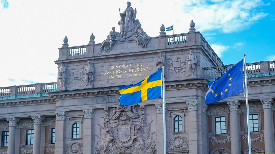 Reportan el hallazgo de restos de cocaína en baños del Parlamento sueco