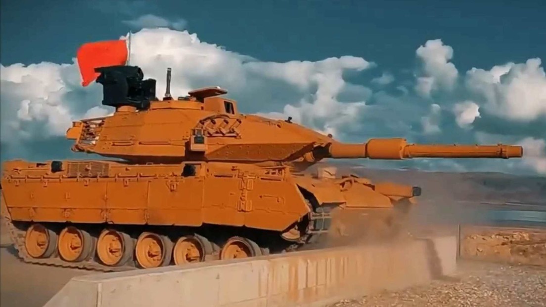 Nuevos tanques modernizados entran en servicio en las Fuerzas Armadas de Turquía (VIDEO)